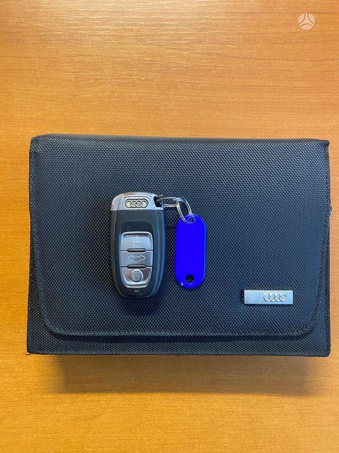 Audi Q5, 2.0 l., Внедорожник / Кроссовер