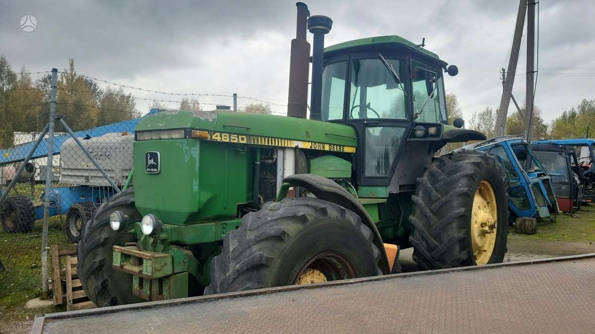 John Deere 4850, тракторы