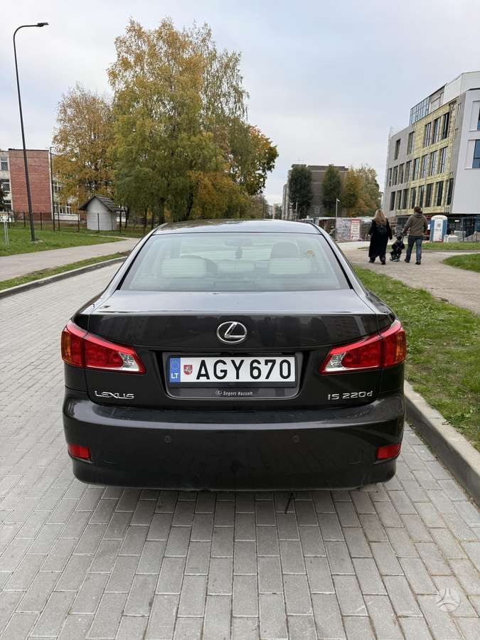 Lexus IS 220