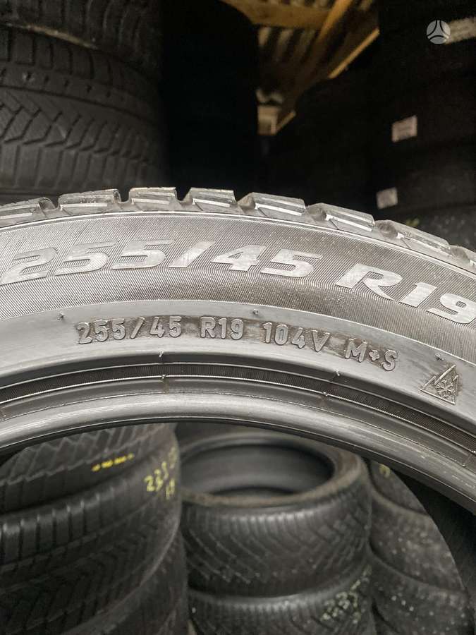 Pirelli, žieminės 255/45 R19