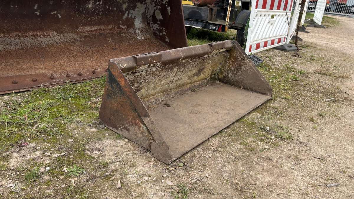 -Kita- Bobcat bucket, buckets