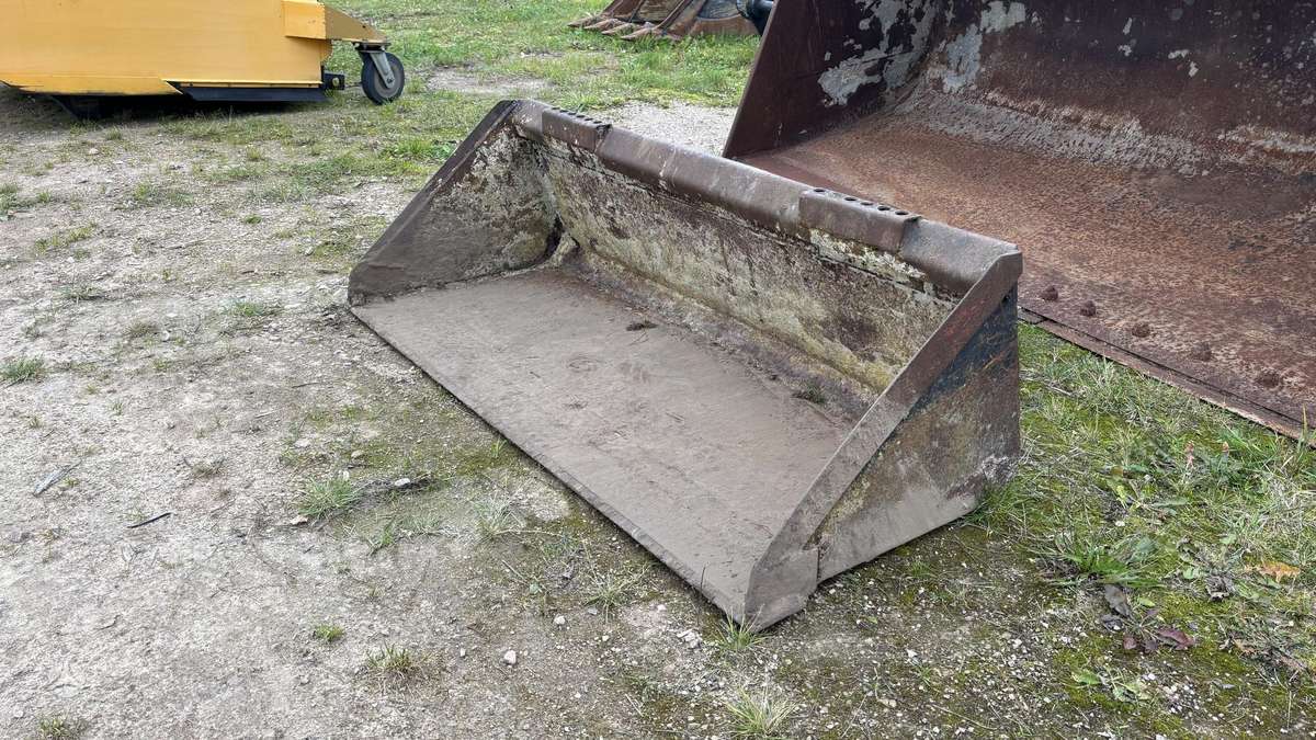 -Kita- Bobcat bucket, buckets