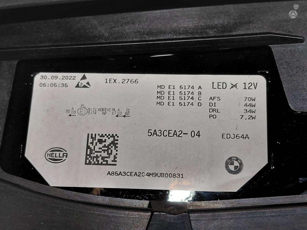 BMW iX žibintai