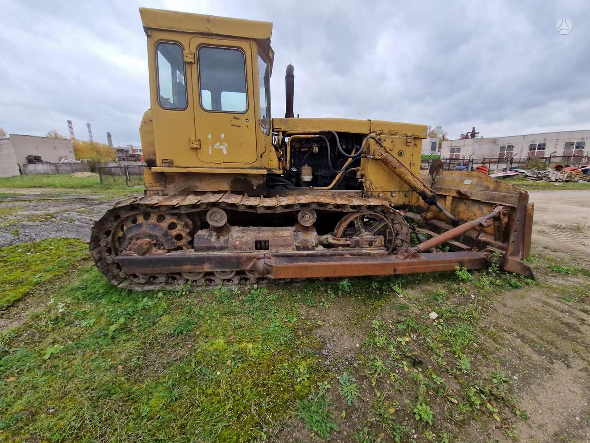 CTC T-130, бульдозеры