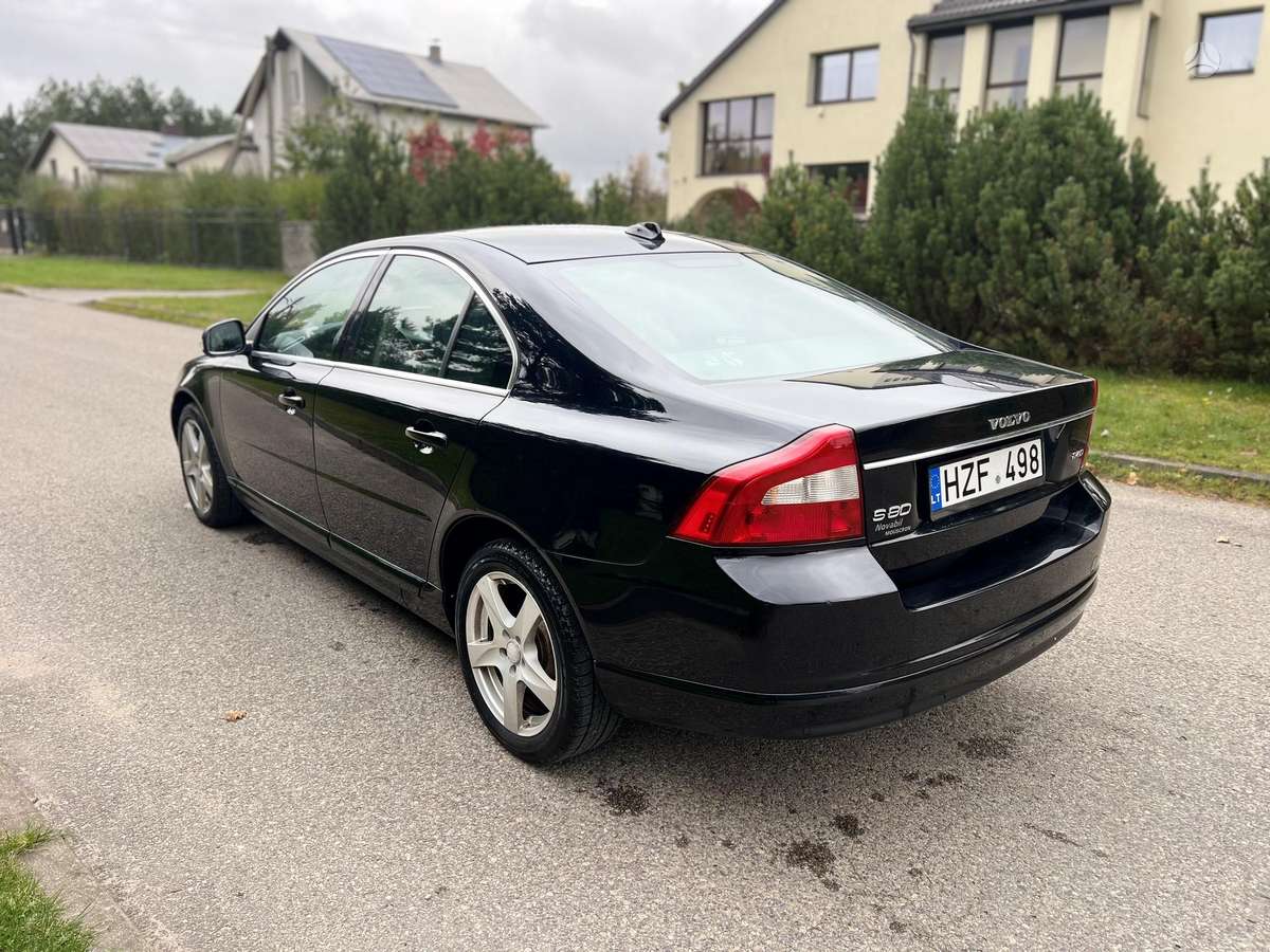 Volvo S80, 2.4 l., Седан