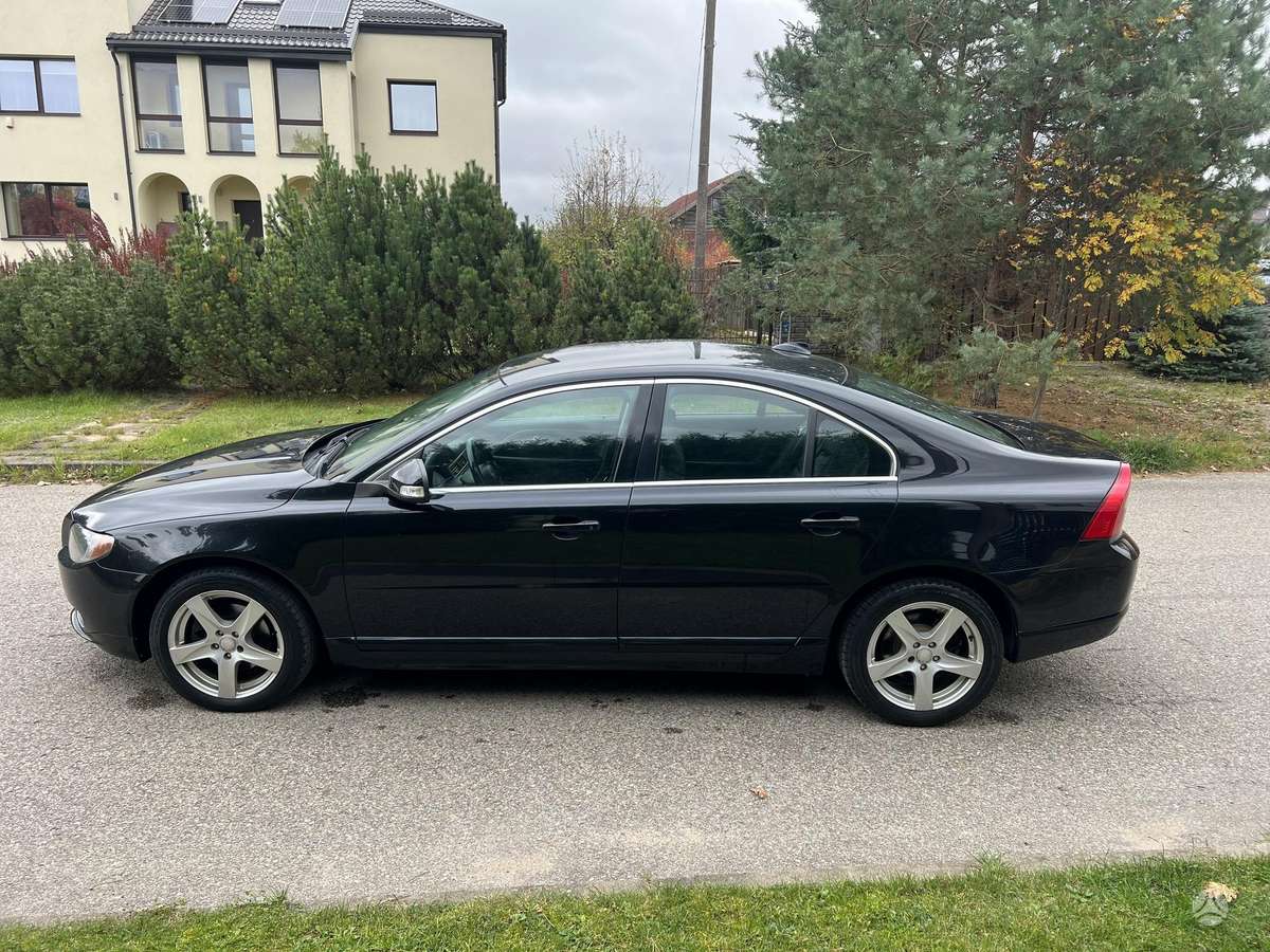 Volvo S80, 2.4 l., Седан