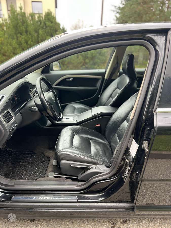 Volvo S80, 2.4 l., Седан