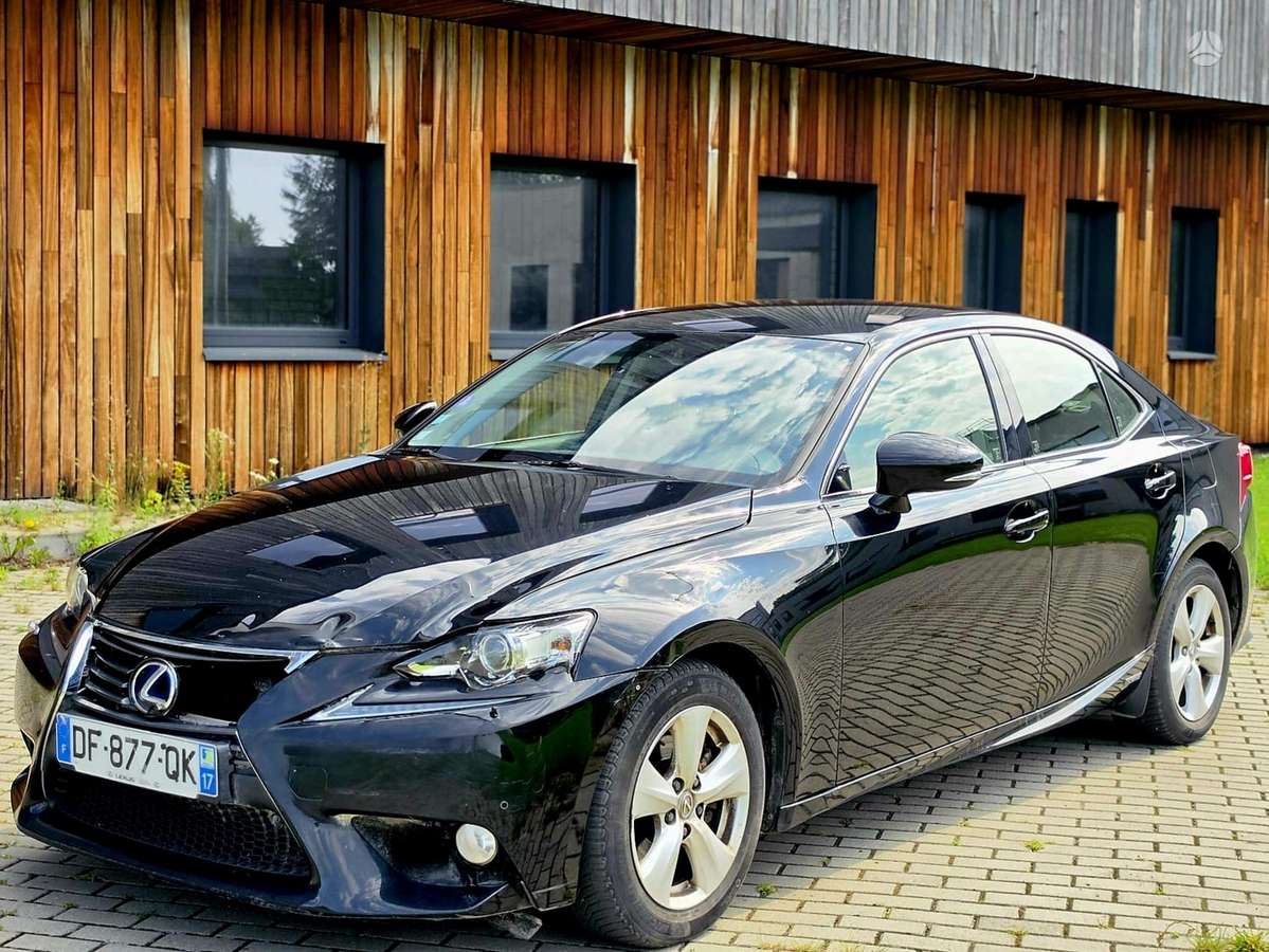 Lexus IS 300h
