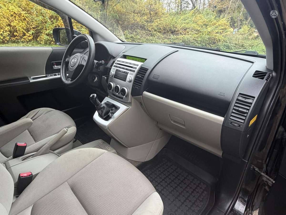 Mazda 5, 2.0 l., Минивэн