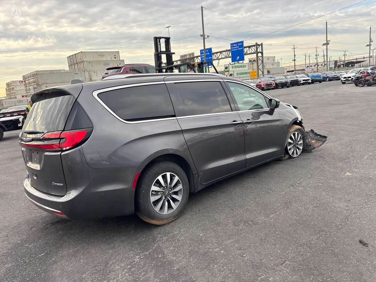 Chrysler Pacifica