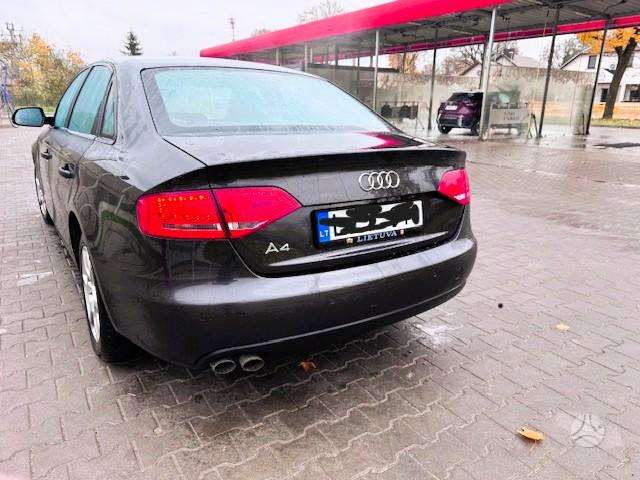 Audi A4, 2.0 l., Седан