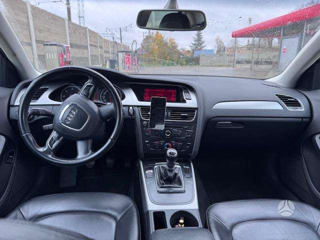 Audi A4, 2.0 l., Седан