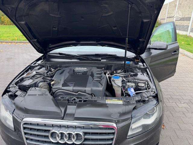 Audi A4, 2.0 l., Седан