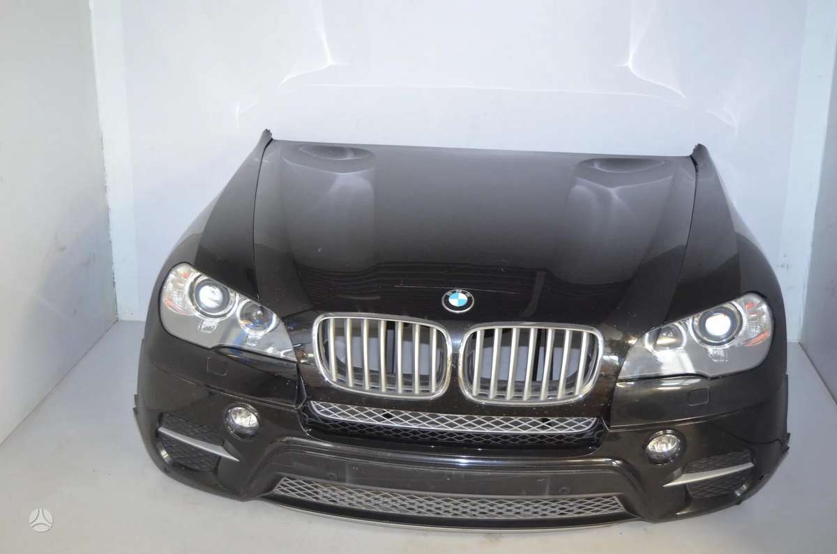 BMW X5 body parts
