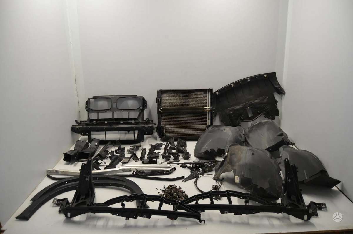 BMW X5 body parts