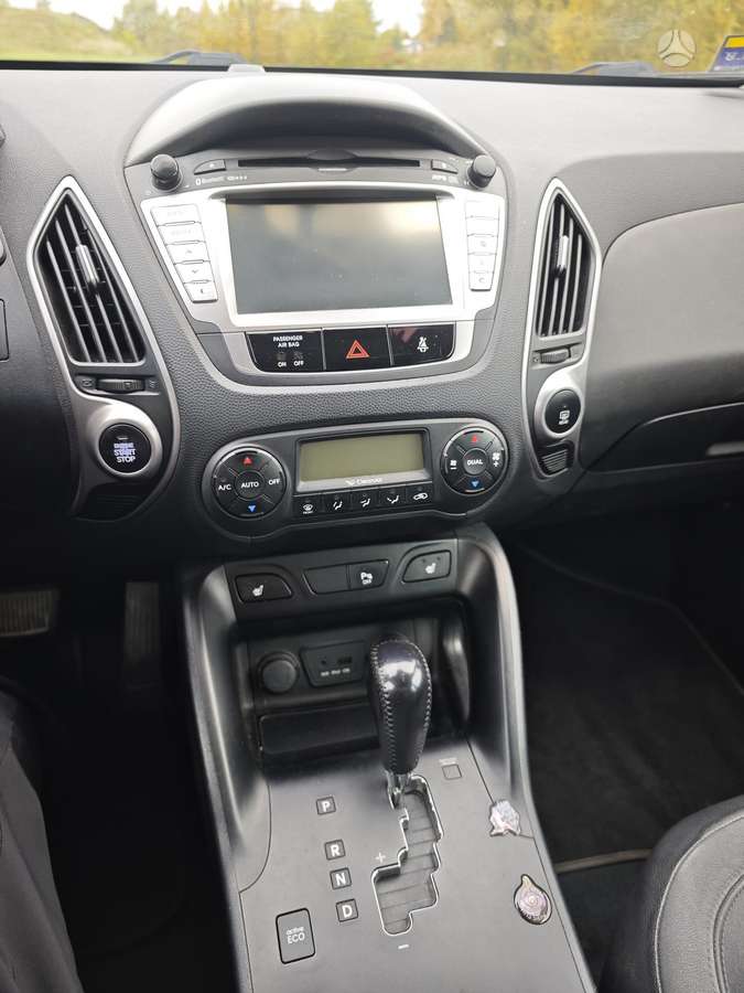 Hyundai ix35 2012 — photo 17