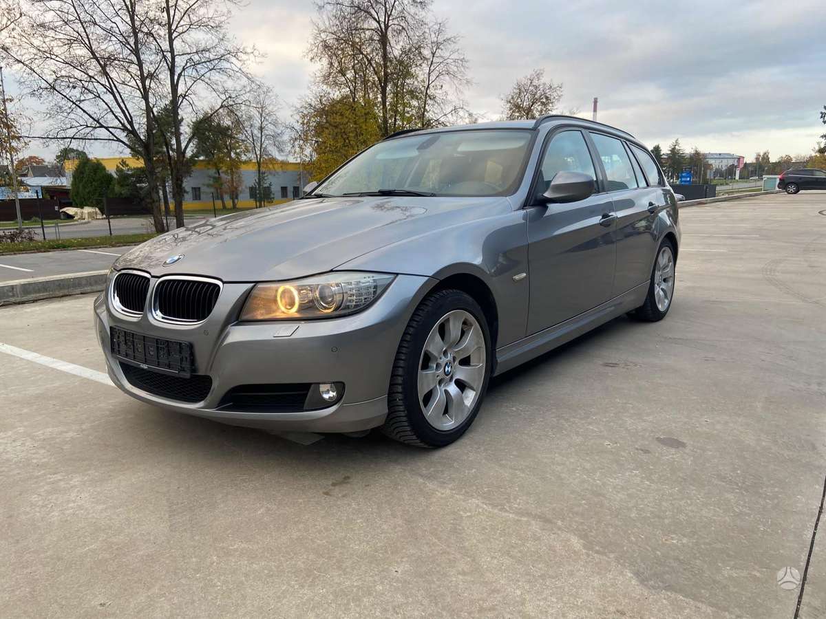 BMW 320, Универсал