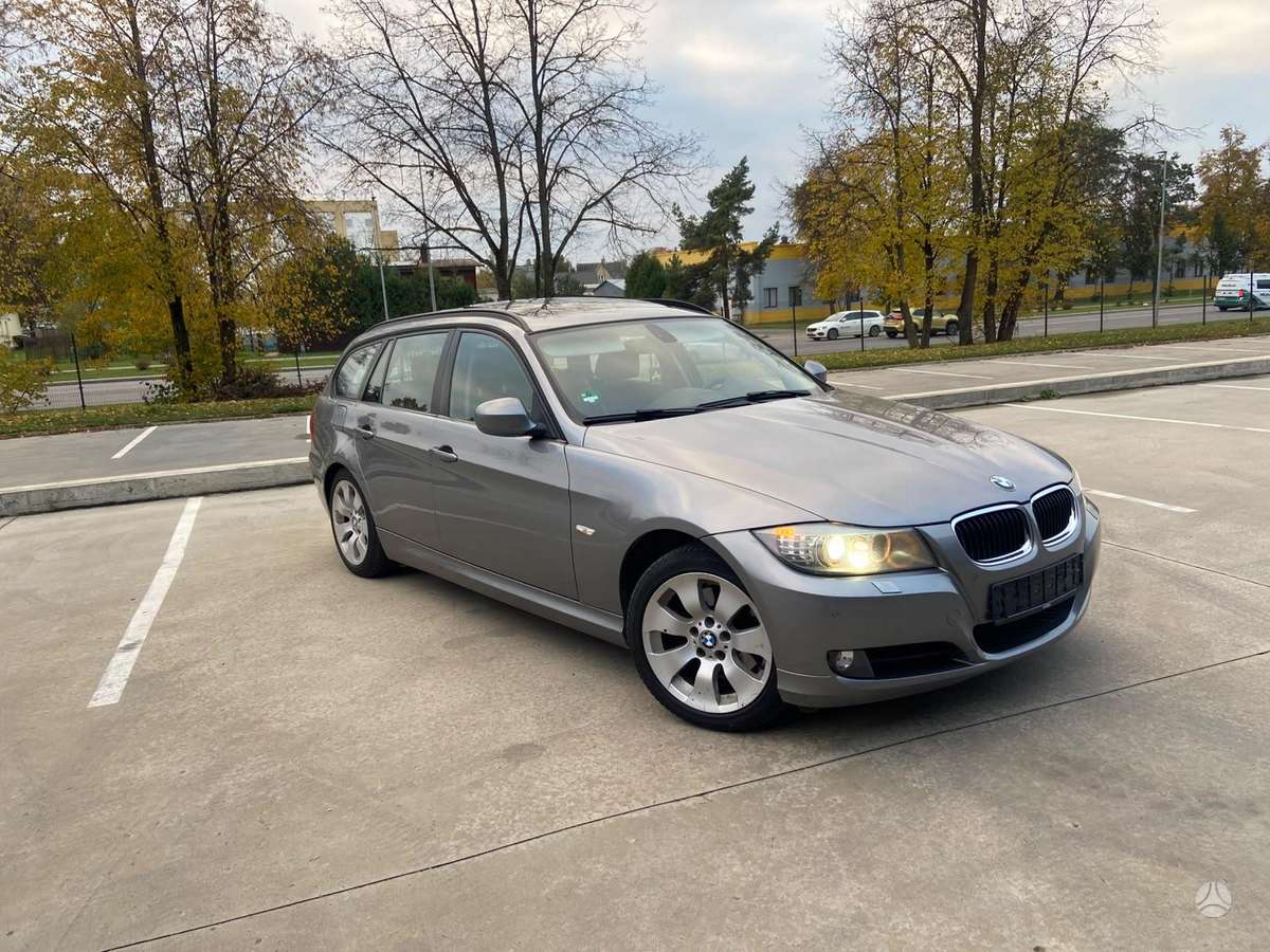 BMW 320, Универсал