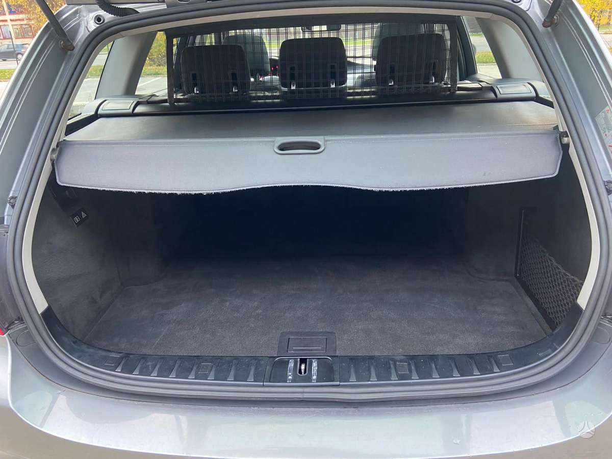 BMW 320, Универсал