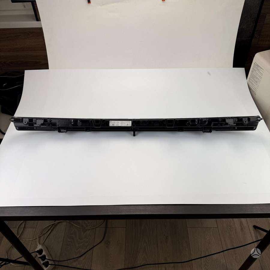 Tesla Model Y žibintai