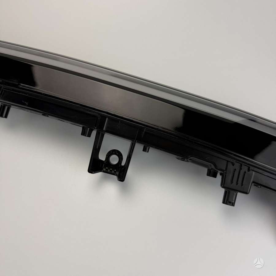 Tesla Model Y žibintai