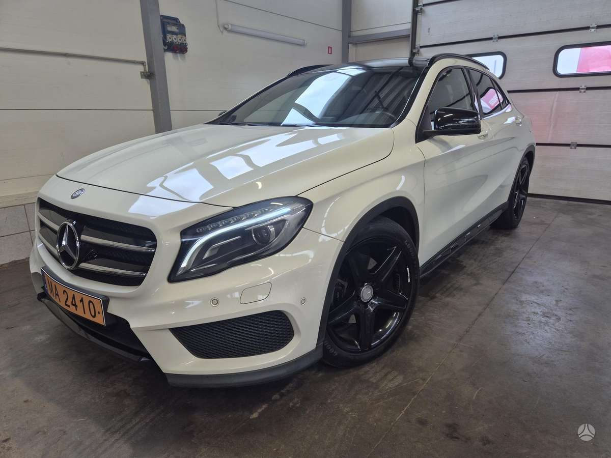 Mercedes-Benz GLA220
