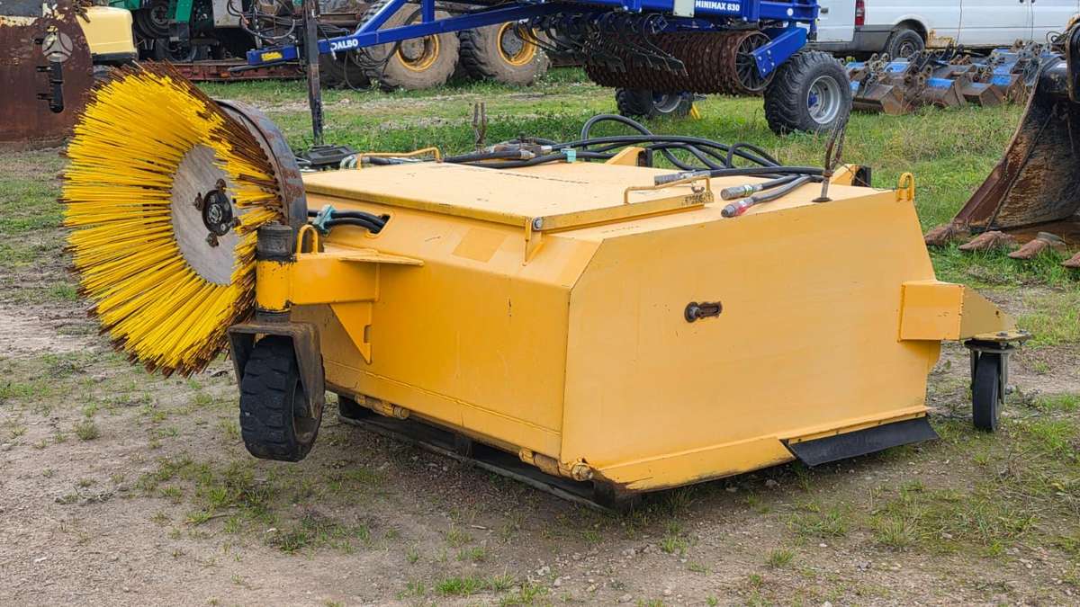 -Kita- BM1500, frontal loader