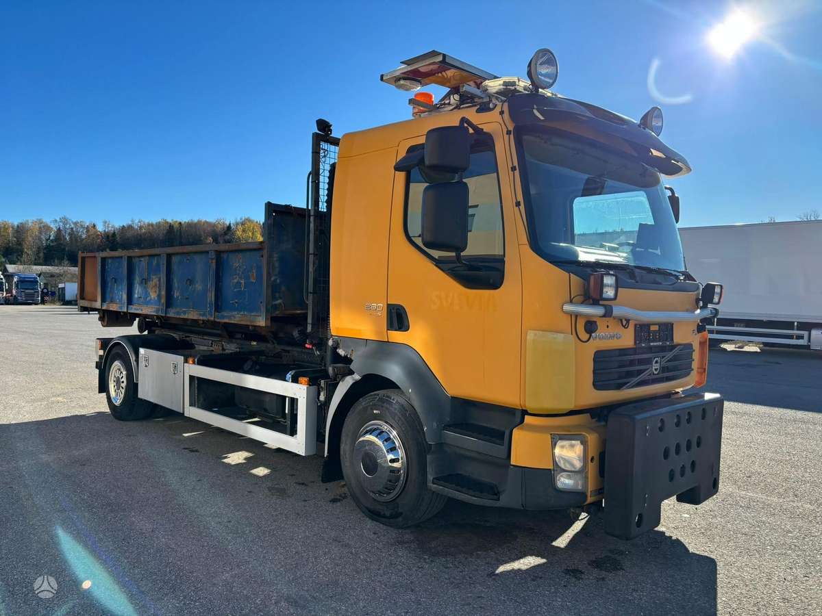 Volvo FL-280, hooklift trucks