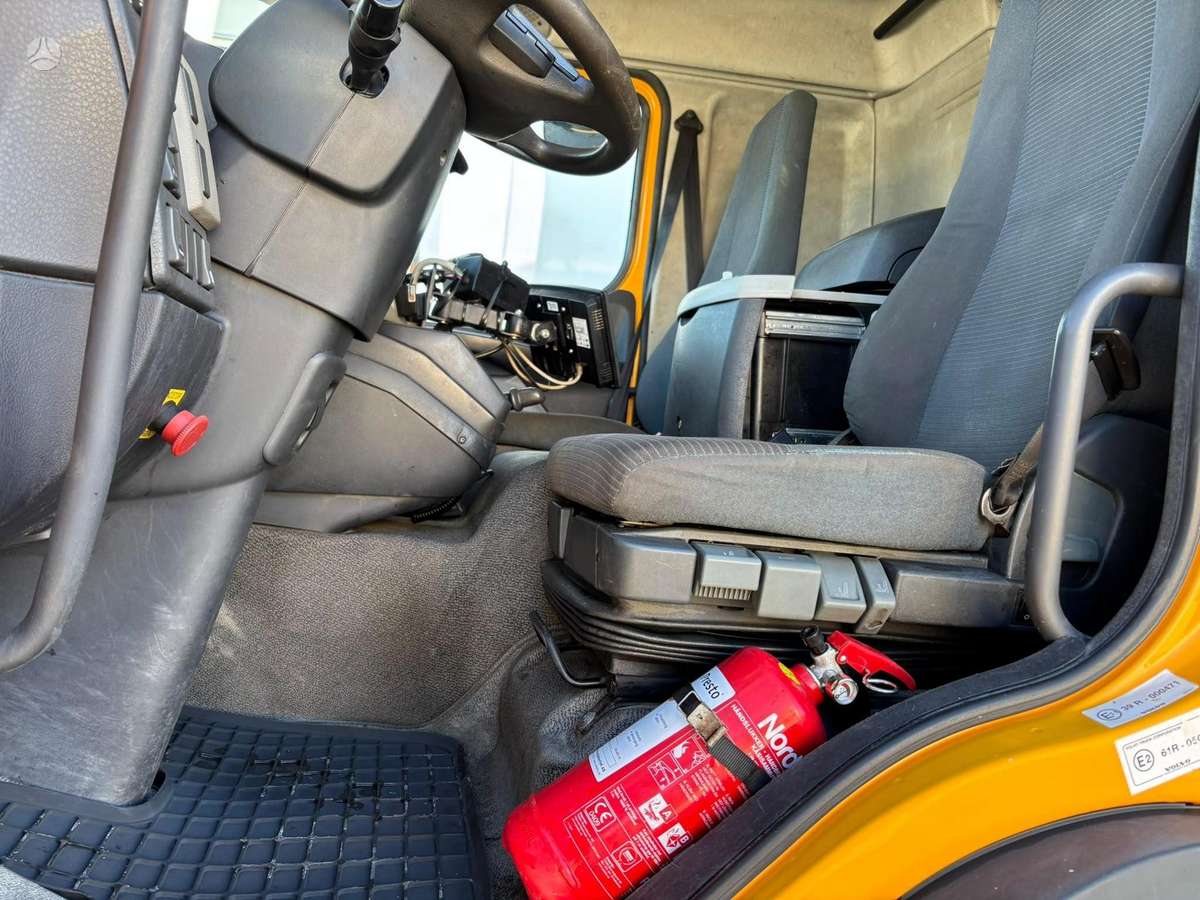 Volvo FL-280, hooklift trucks