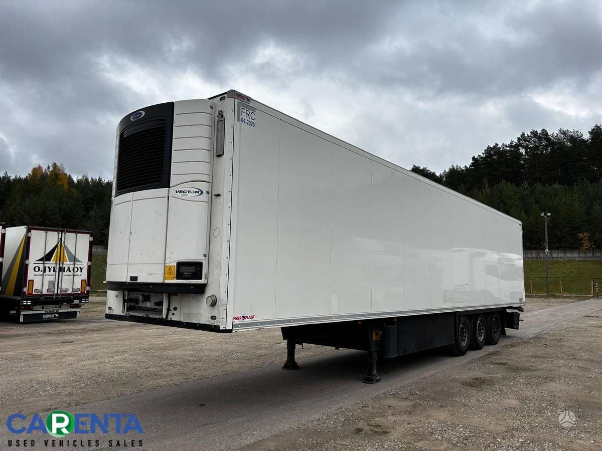 Schmitz SKO 24 Crached FP60, refrigerated