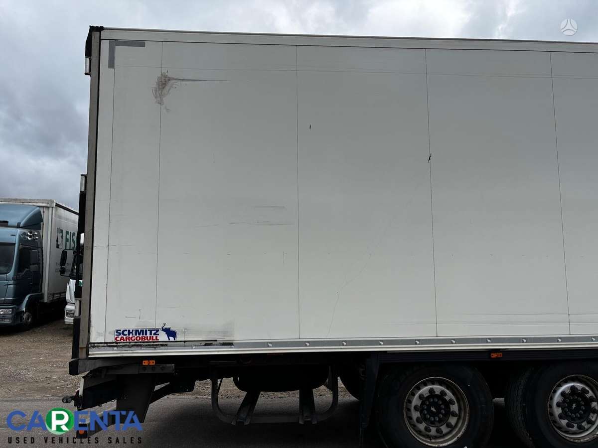 Schmitz SKO 24 Crached FP60, refrigerated