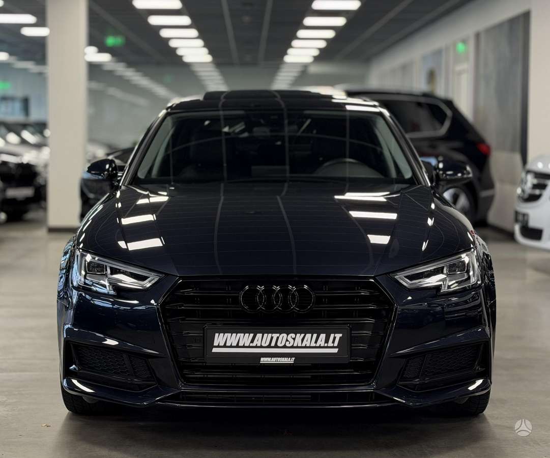 Audi A4, 2.0 l., Седан