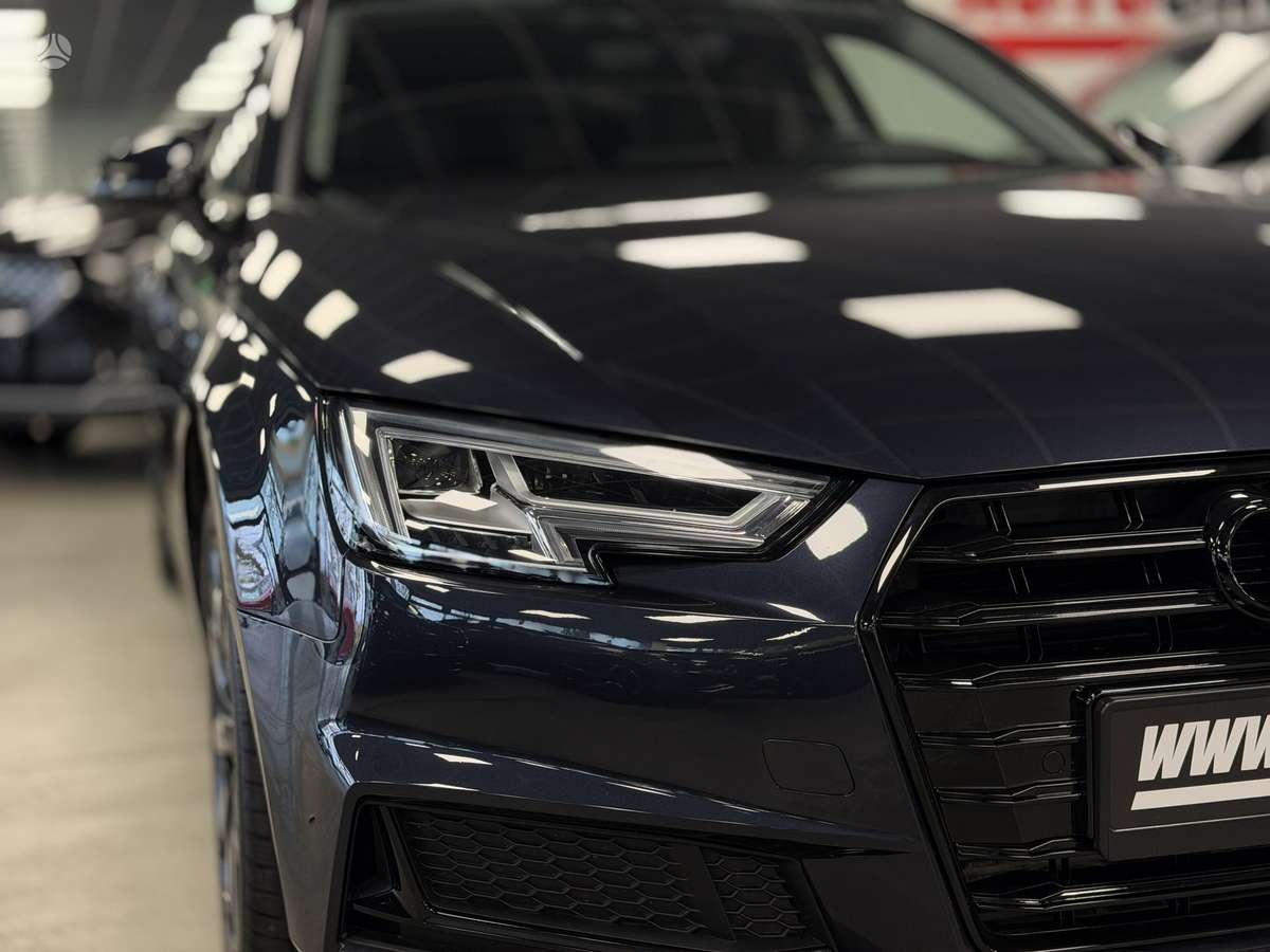Audi A4, 2.0 l., Седан