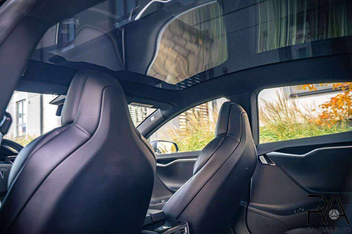 Tesla Model S, hatchback