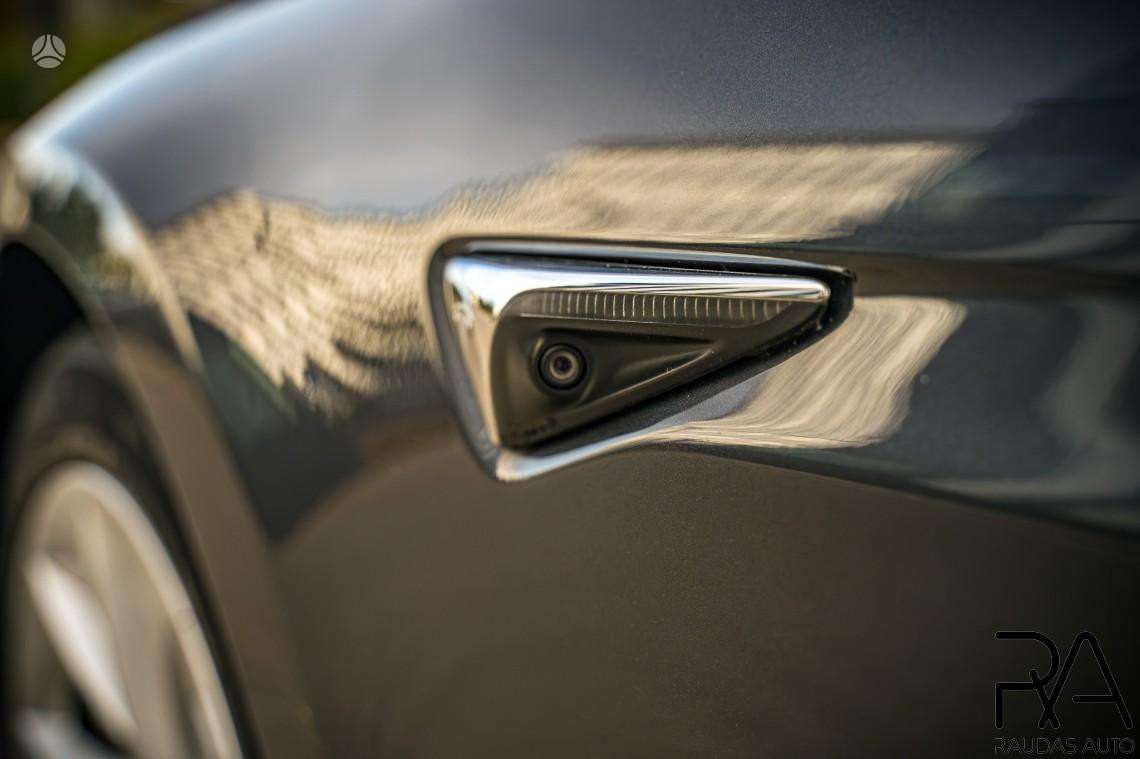 Tesla Model S, hatchback