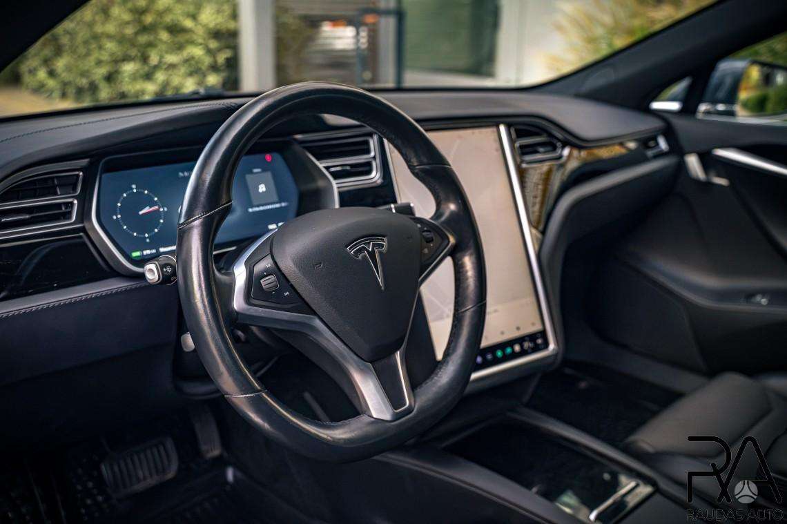 Tesla Model S, hatchback
