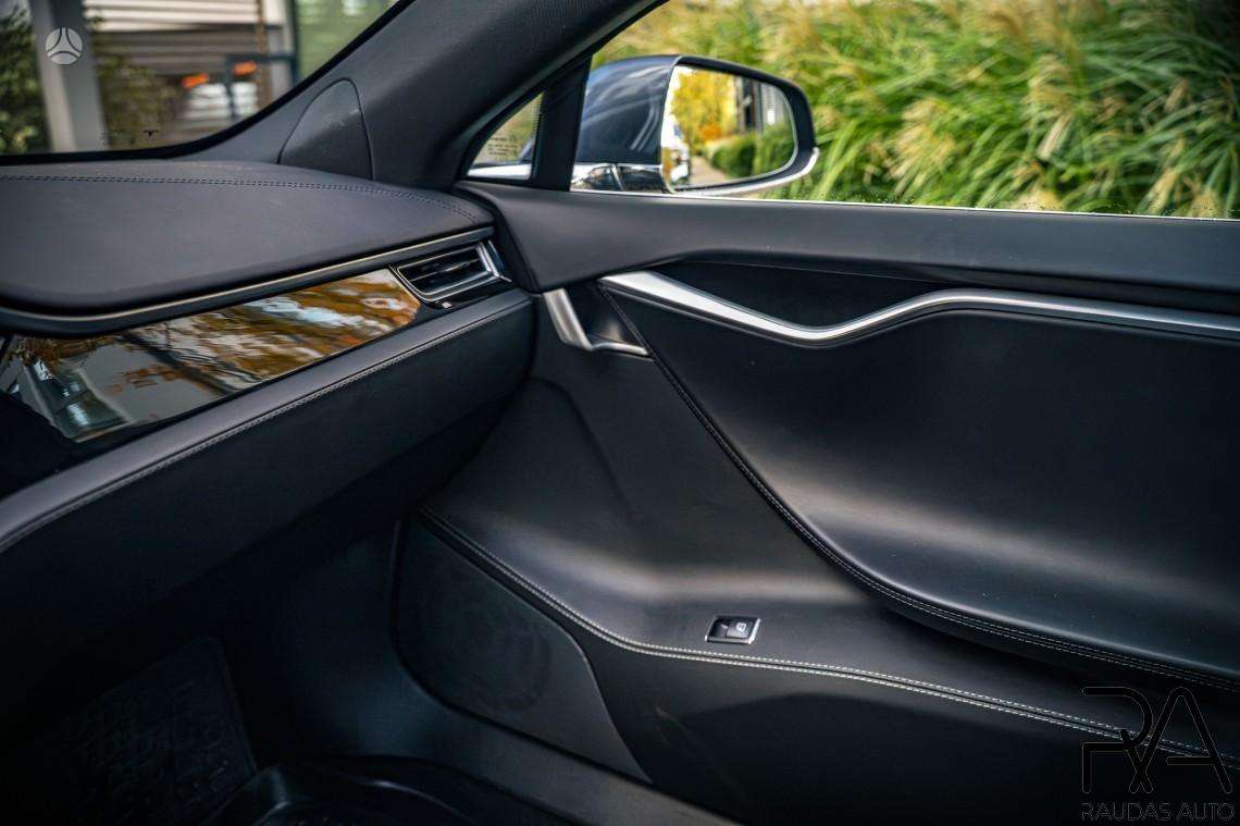 Tesla Model S, hatchback