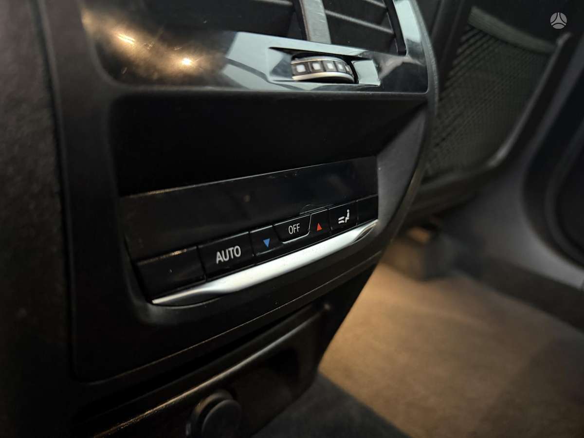 BMW X3, 2.0 l., off-road / crossover