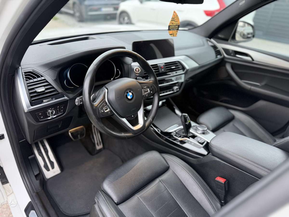 BMW X3, 2.0 l., off-road / crossover
