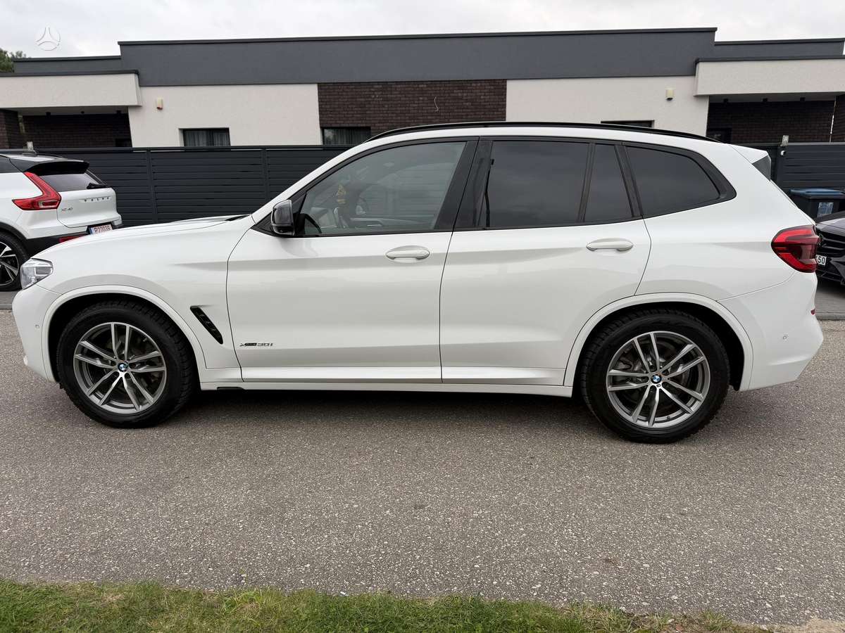 BMW X3, 2.0 l., off-road / crossover