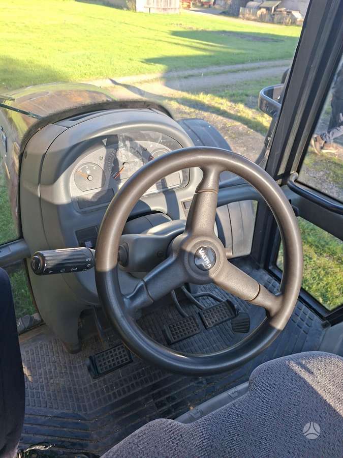 Valtra T130c, traktoriai