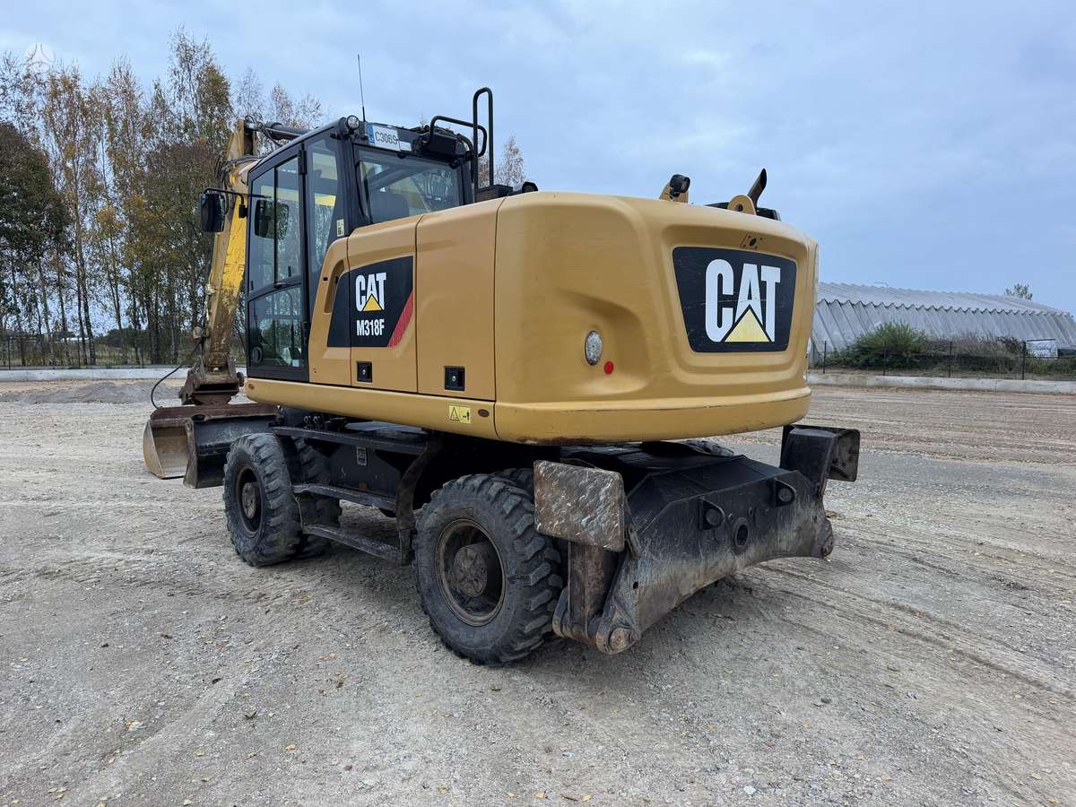 Caterpillar M318F, ekskavatoriai