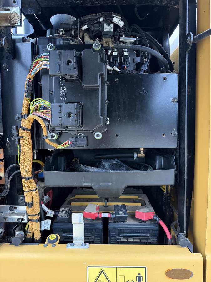 Caterpillar M318F, ekskavatoriai