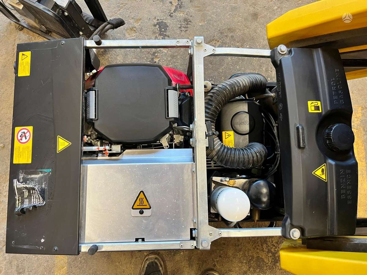 Kaeser M17, compressor
