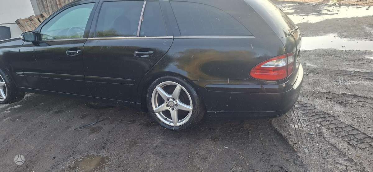 Mercedes-Benz E260 по частям. Dalimis