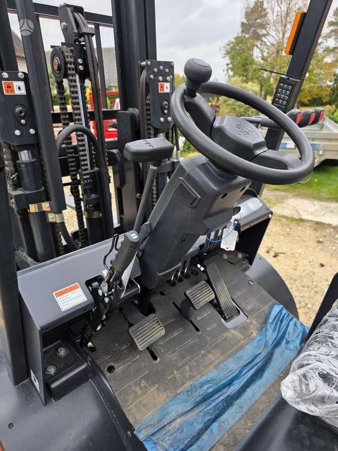Bobcat D30, вилочные погрузчики