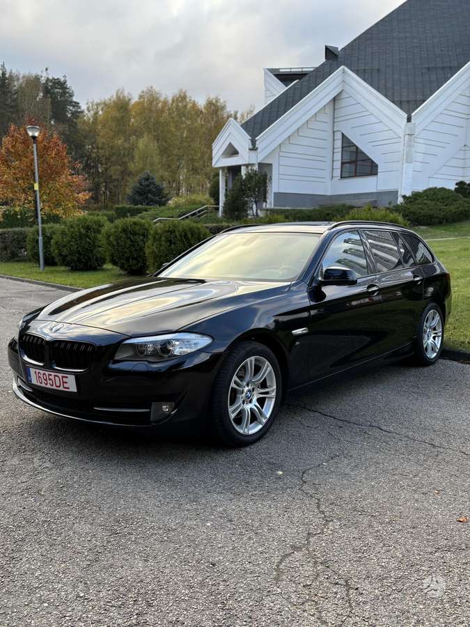 BMW 520, Универсал