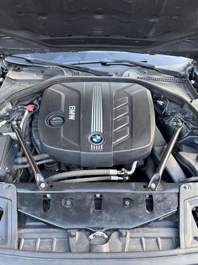 BMW 520, universalas