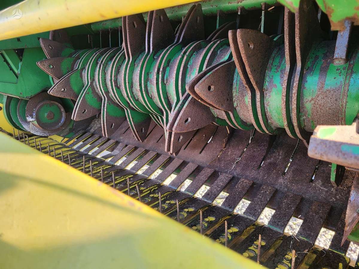 John Deere 580, presai