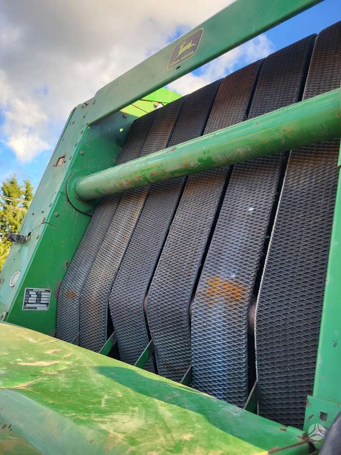 John Deere . Krone, presai
